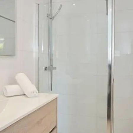 וילה Walk To Ushuaia, Hi & The Beach! - 6Br Villa - Charming Patio & Private Pool *